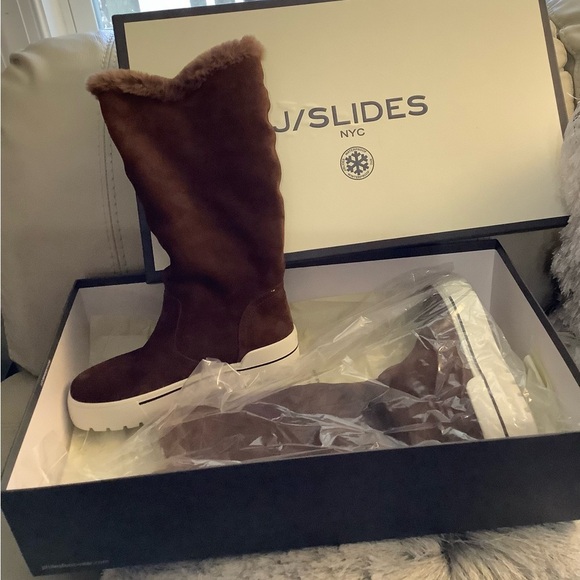 J/Slide Suede Norie High Shaft Sporty Brown Boots
Size 6.5 New in Box - Picture 3 of 6